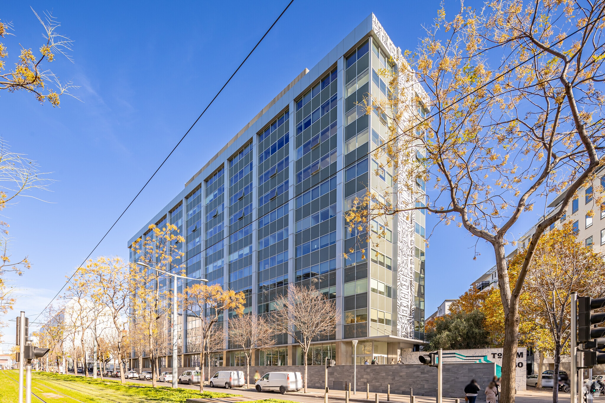 Office in Marseille to rent Primary Photo- Image 1 of 5