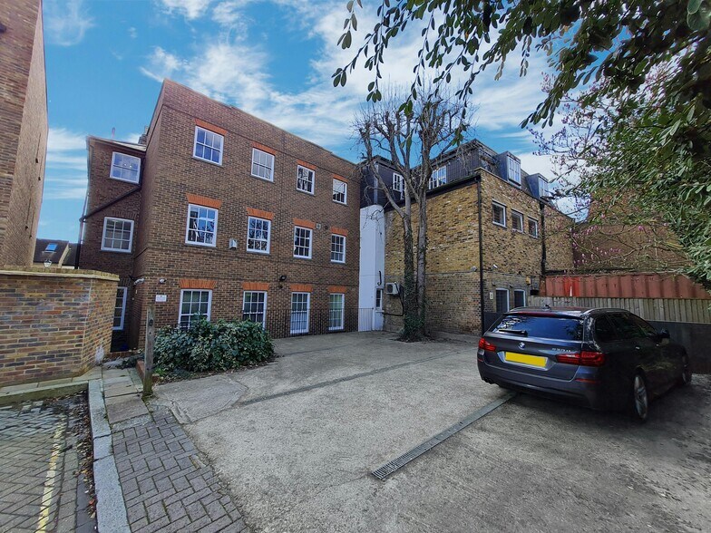 5-6 Church St, Twickenham to rent - Building Photo - Image 3 of 10