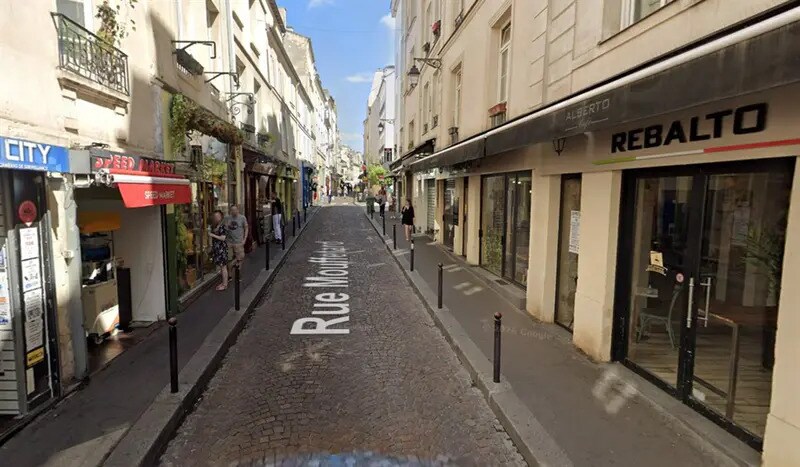 Retail in Paris to rent - Building Photo - Image 1 of 5