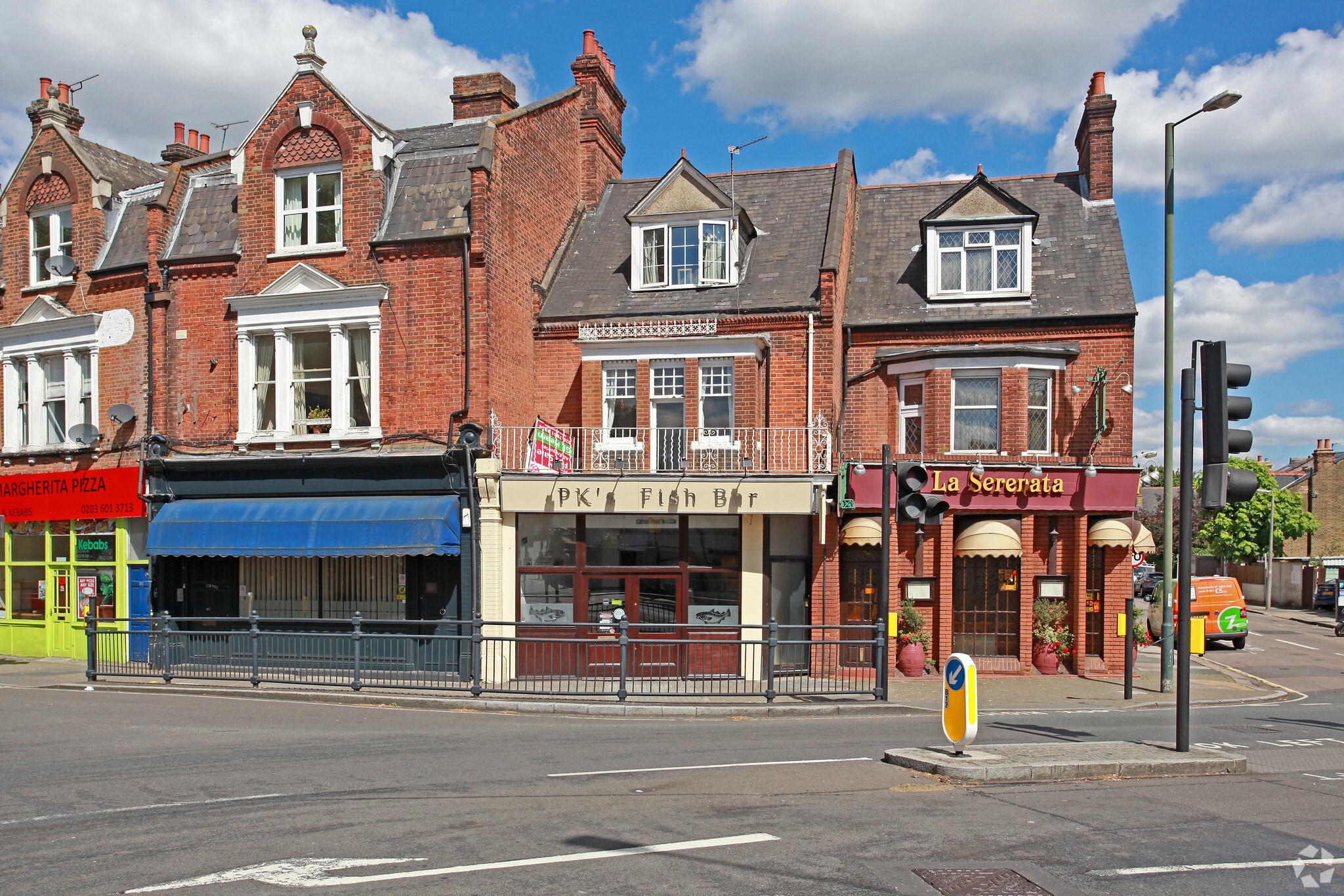 115 London Rd, Twickenham for sale Primary Photo- Image 1 of 3