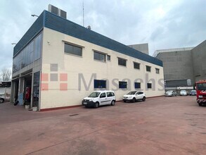 Retail in Terrassa, Barcelona to rent Building Photo- Image 2 of 14