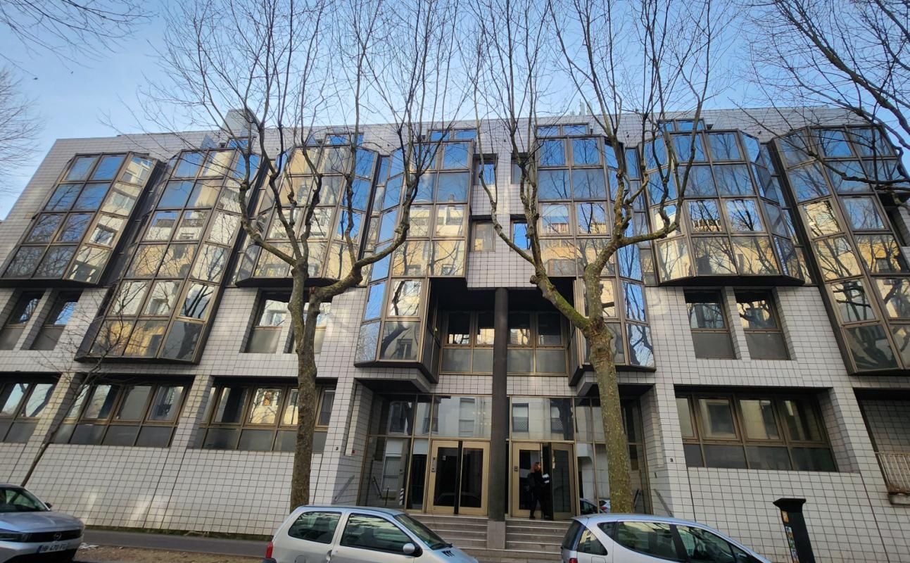 Office in Boulogne-Billancourt to rent Building Photo- Image 1 of 7