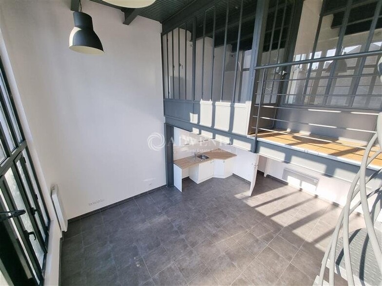 40 Rue De La Gare, Arcueil to rent - Interior Photo - Image 2 of 10