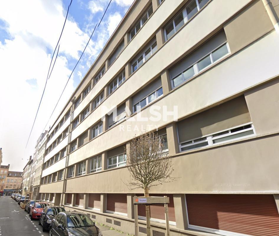 Office in Villeurbanne for sale Building Photo- Image 1 of 18