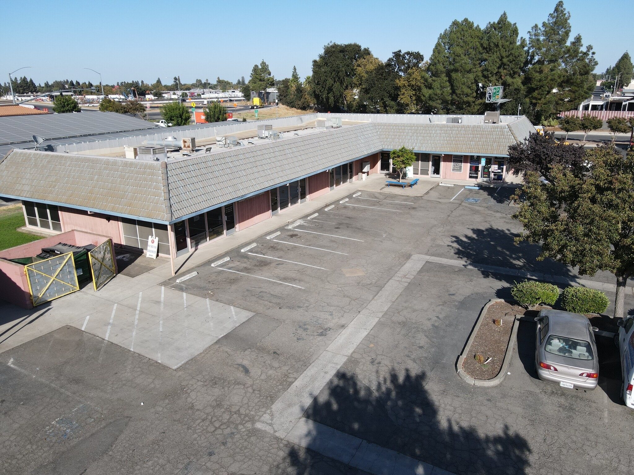 1250 Harbor Blvd, West Sacramento, CA to rent Building Photo- Image 1 of 7