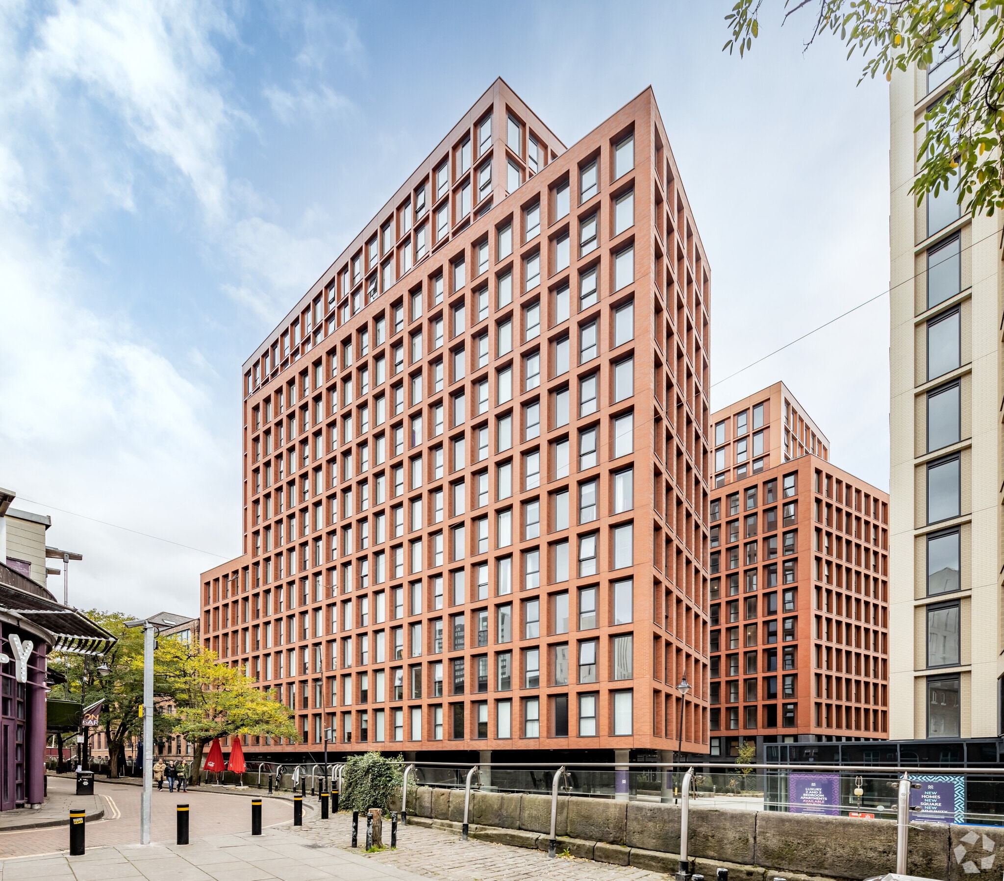 1 Lister Venice St, Manchester to rent Primary Photo- Image 1 of 9
