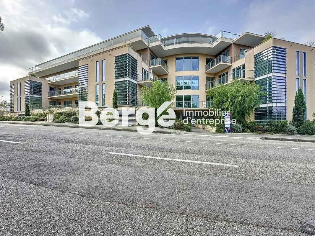 Office in SOPHIA ANTIPOLIS to rent Building Photo- Image 1 of 10