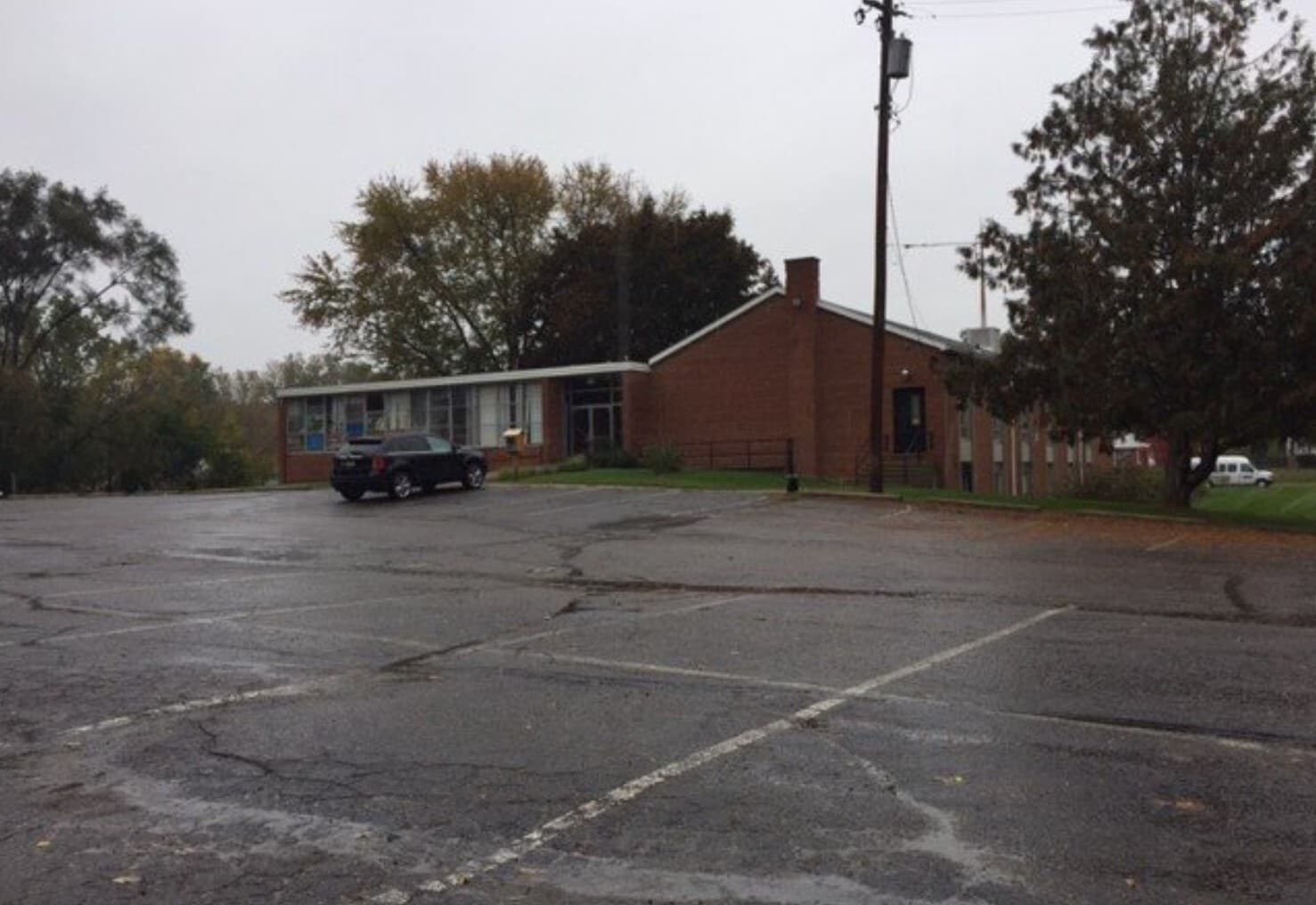 12065 W Outer Dr, Detroit, MI to rent Primary Photo- Image 1 of 7