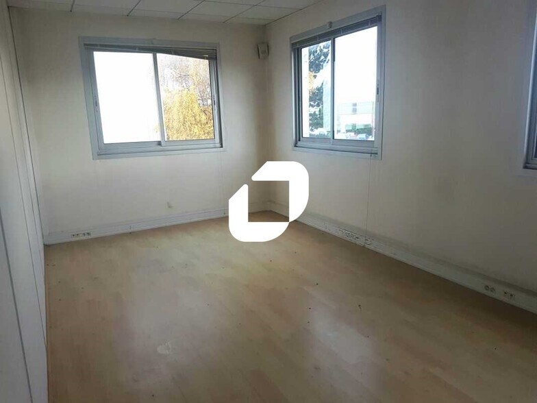 Office in Argenteuil to rent - Interior Photo - Image 2 of 5