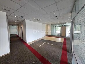 Office in Rosny-sous-Bois to rent Interior Photo- Image 1 of 1