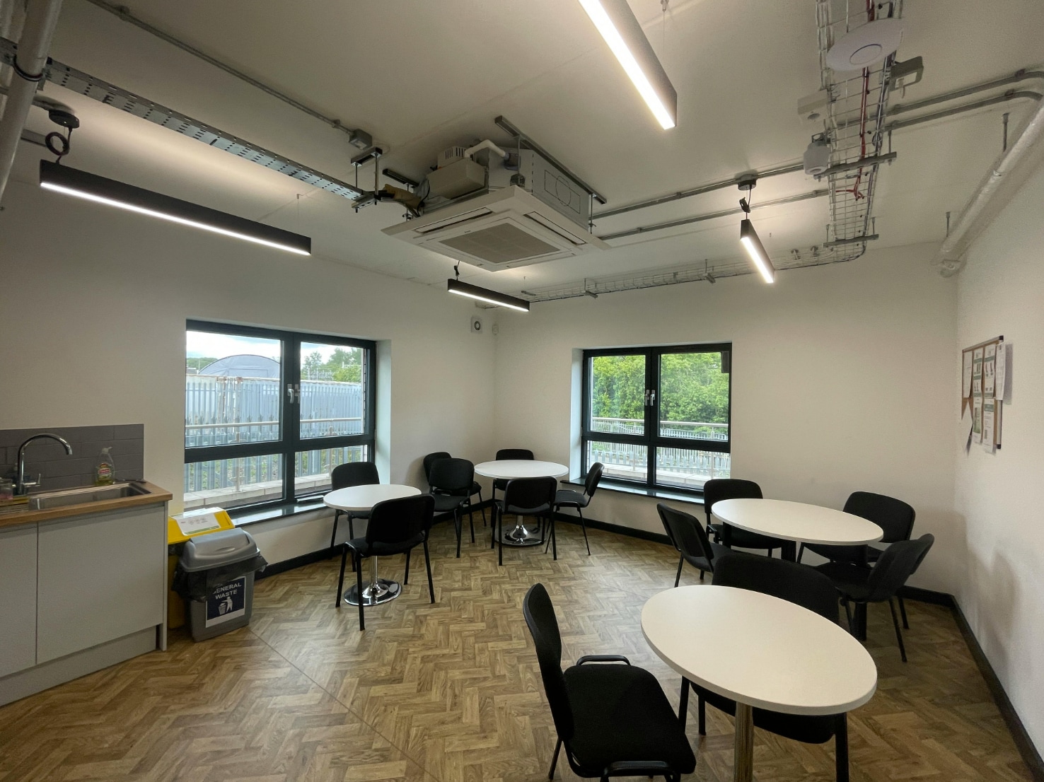 Chemical Ln, Stoke On Trent to rent Interior Photo- Image 1 of 6