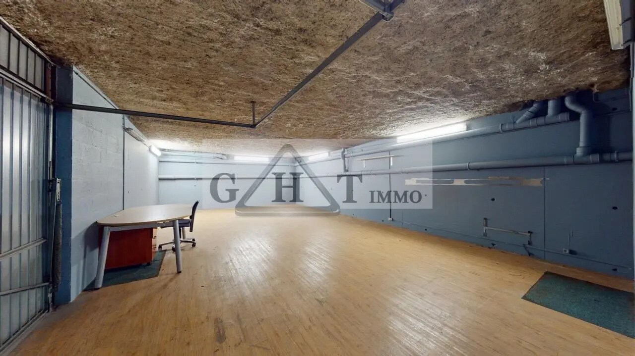 Office in Le Raincy to rent Interior Photo- Image 1 of 7