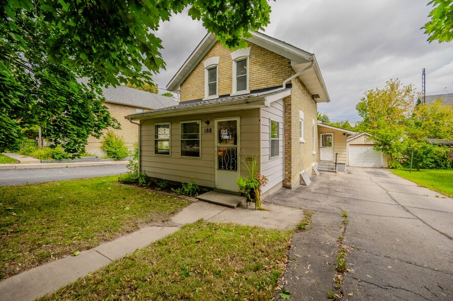 188 Waterloo St, Kitchener, ON for sale - Building Photo - Image 3 of 61