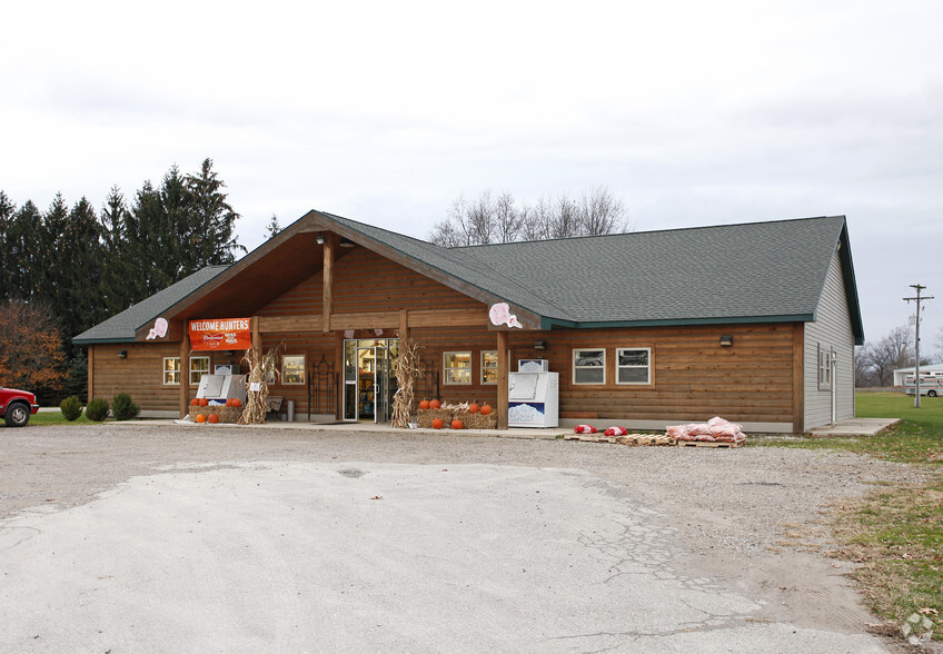 13100 Territorial Rd, Stockbridge, MI for sale - Primary Photo - Image 1 of 1