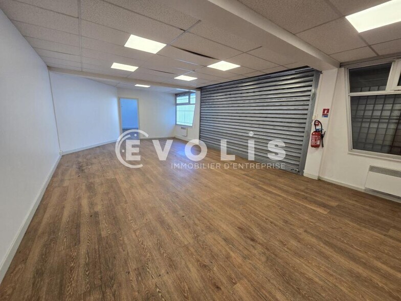 Office in Igny to rent - Interior Photo - Image 3 of 8