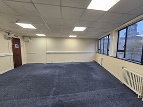 132-136 Union St, Torquay to rent Interior Photo- Image 2 of 3