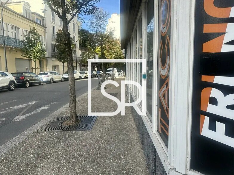 Retail in Vichy for sale - Building Photo - Image 2 of 11