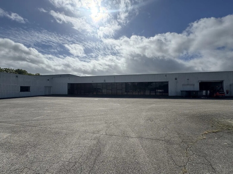 Light Industrial in Perrigny for sale - Building Photo - Image 3 of 6