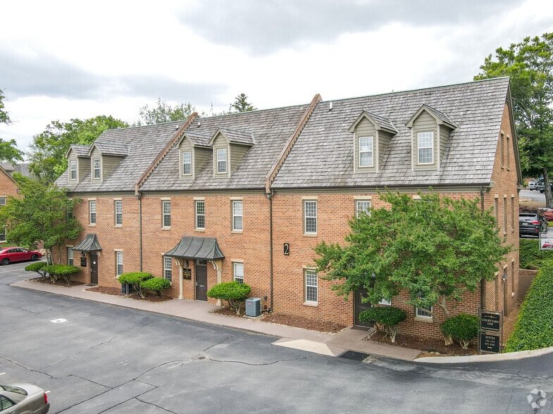 9724 Kingston Pike, Knoxville 37922