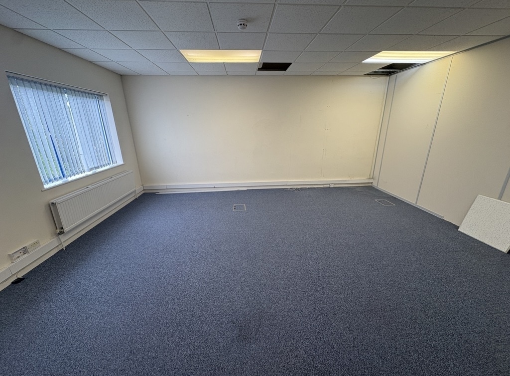 Tollgate, Eastleigh to rent Interior Photo- Image 1 of 6