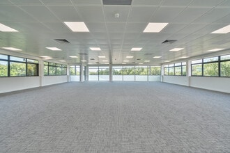 1 Exeter International Office Park, Clyst Honiton to rent Interior Photo- Image 1 of 3