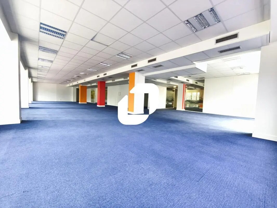 Office in Fontenay-sous-Bois to rent Interior Photo- Image 1 of 11