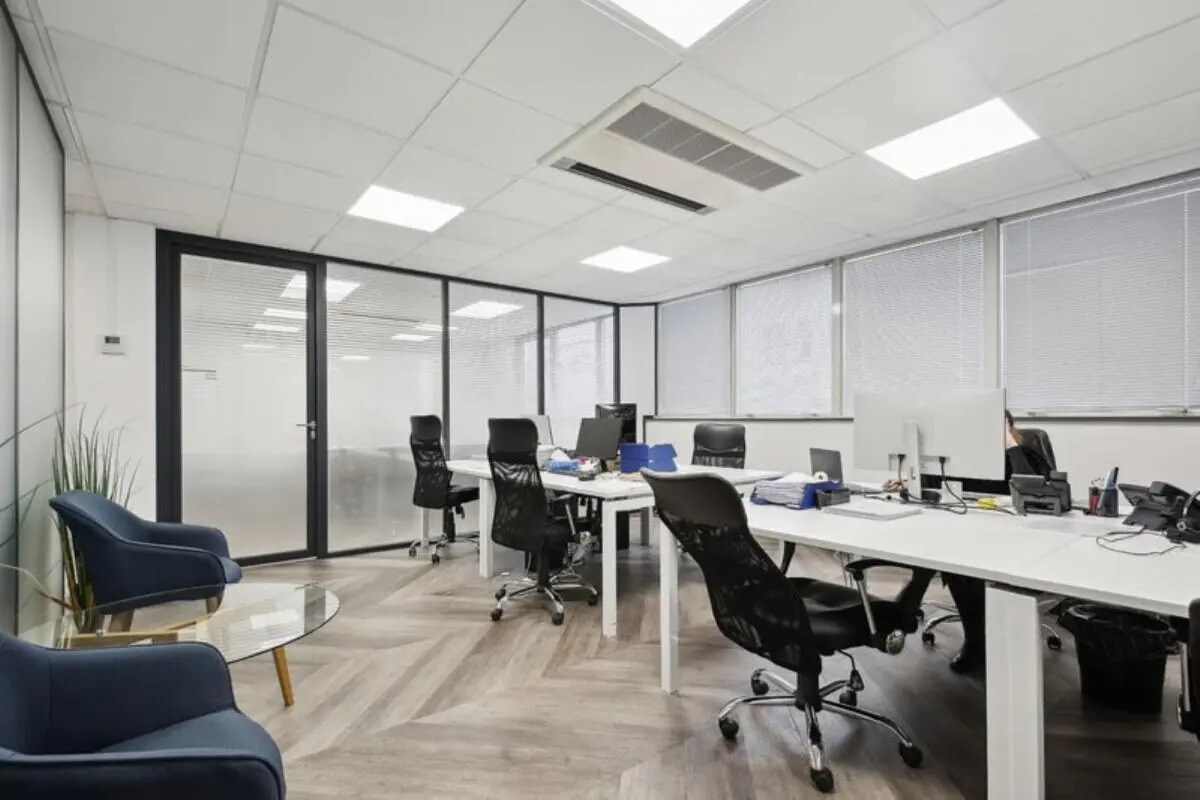 123-125 Rue Victor Hugo, Levallois-Perret to rent Interior Photo- Image 1 of 6