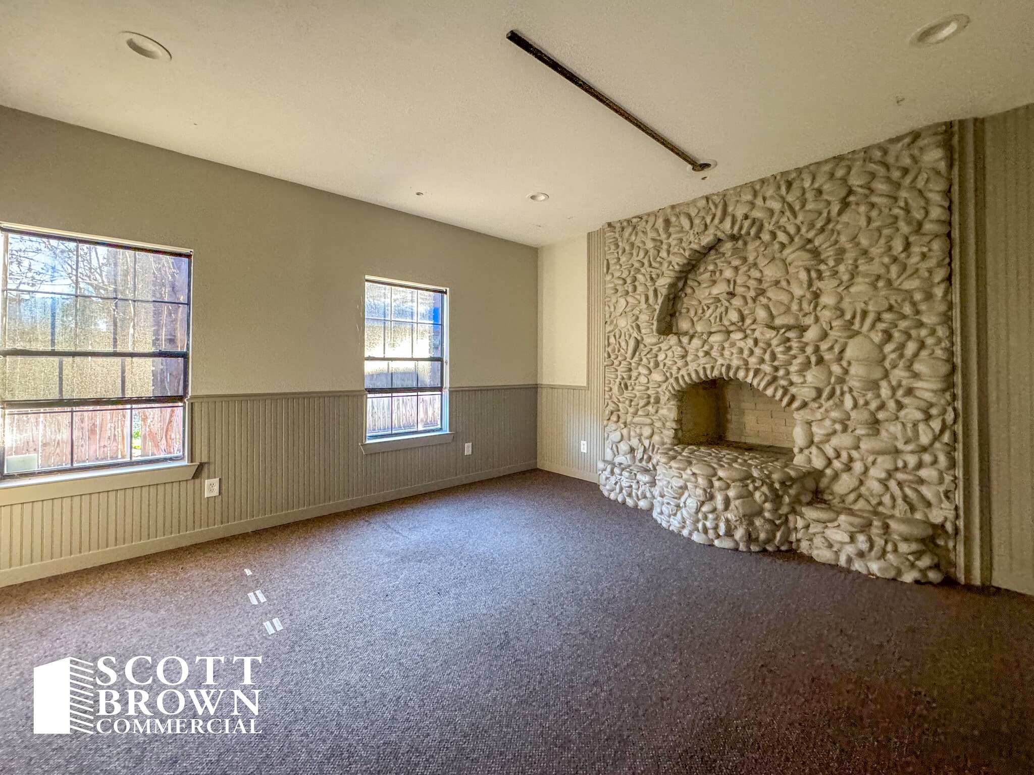 131 Degan Ave, Lewisville, TX to rent Building Photo- Image 1 of 3