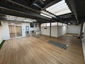 Office in Marseille to rent Interior Photo- Image 2 of 9