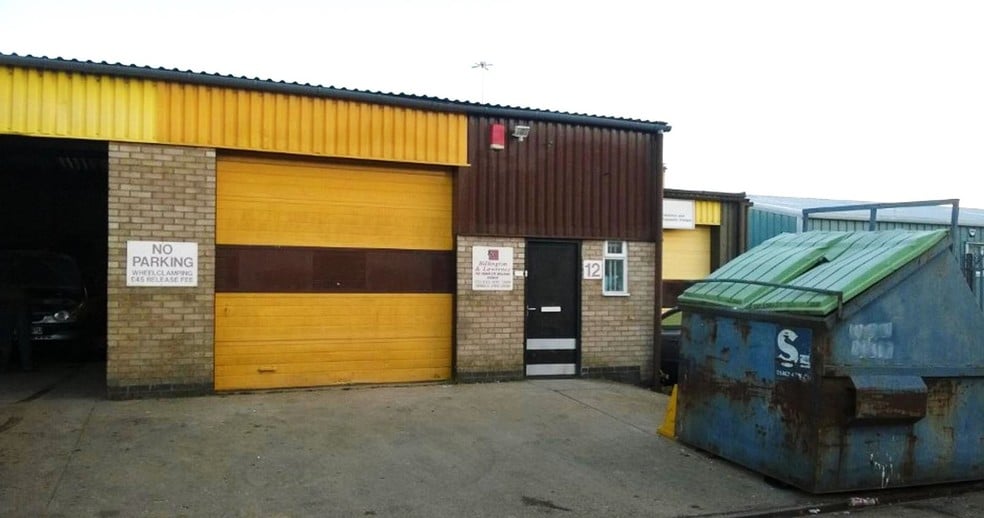 Latimer Rd, Luton to rent - Building Photo - Image 3 of 3