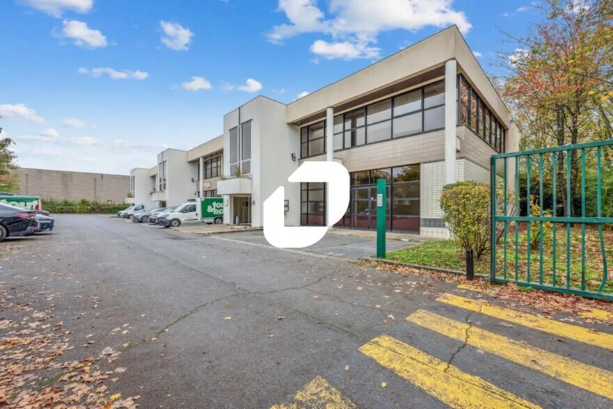 Office in Lognes to rent - Building Photo - Image 1 of 14