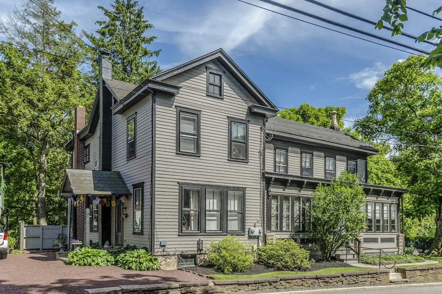 15 Trenton Ave, Frenchtown, NJ for sale - Primary Photo - Image 1 of 1