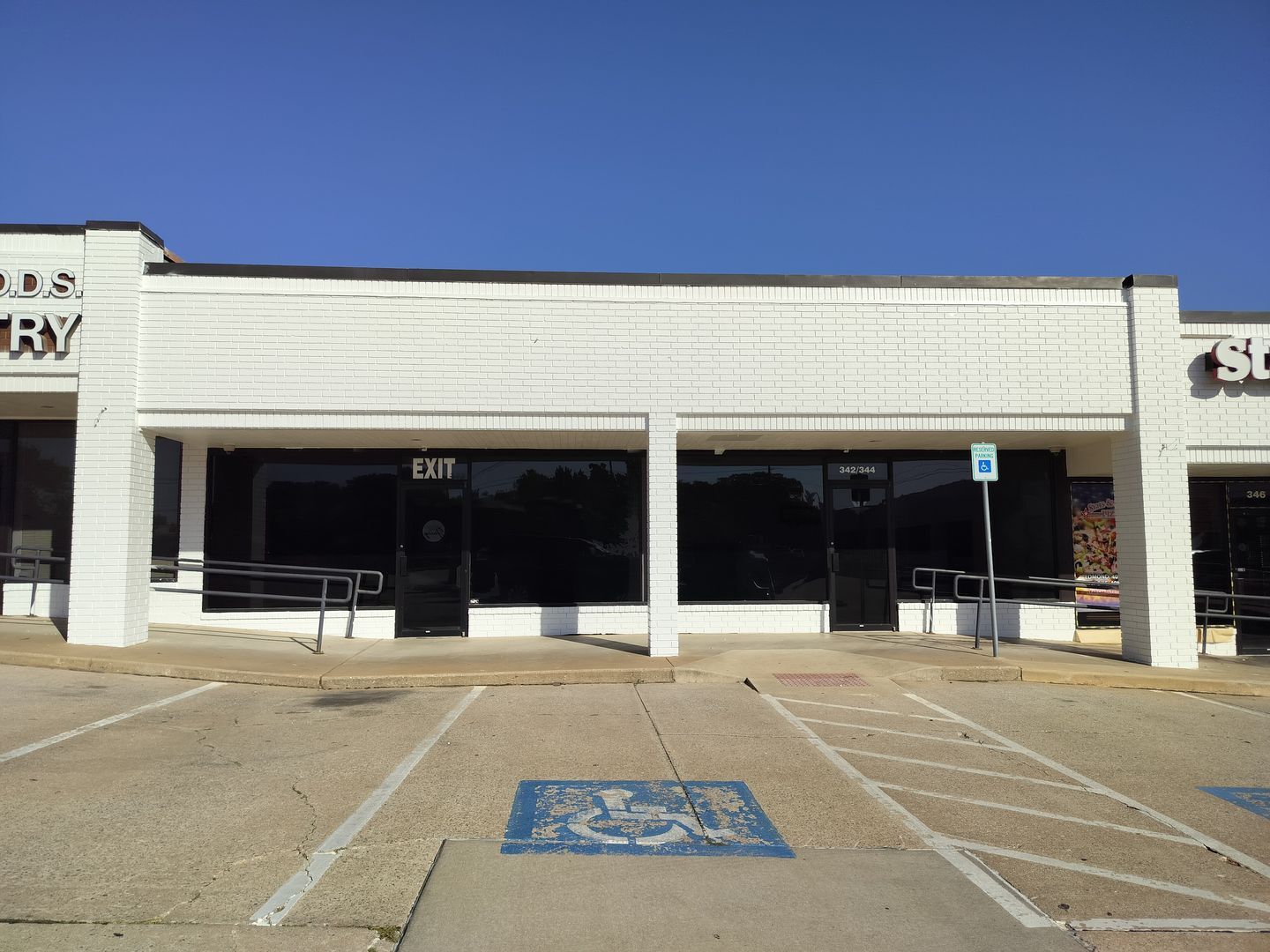 342-344 S Santa Fe Ave, Edmond, OK to rent Building Photo- Image 1 of 12