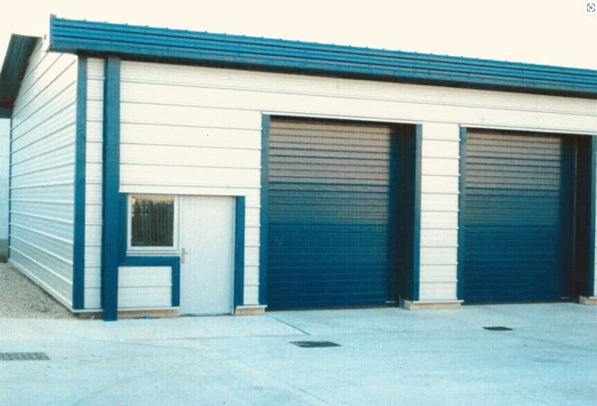 Units A-E Maurice Gaymer Rd, Attleborough for sale - Building Photo - Image 1 of 1
