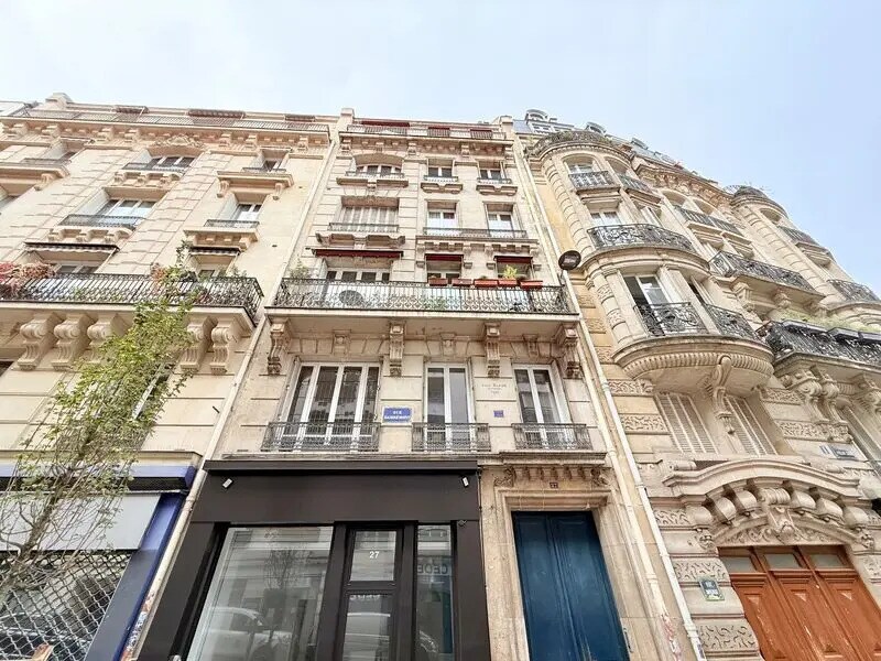 Location Bureaux 81 m² - Photo 1