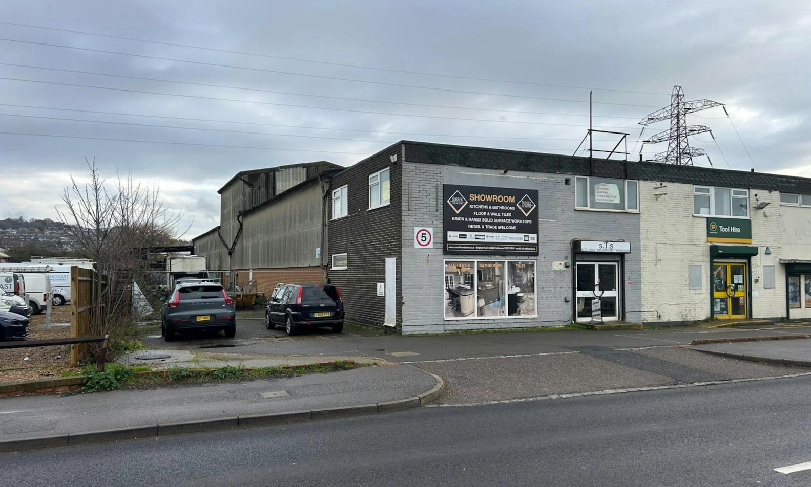 8 New Rd, Newhaven to rent Building Photo- Image 1 of 3