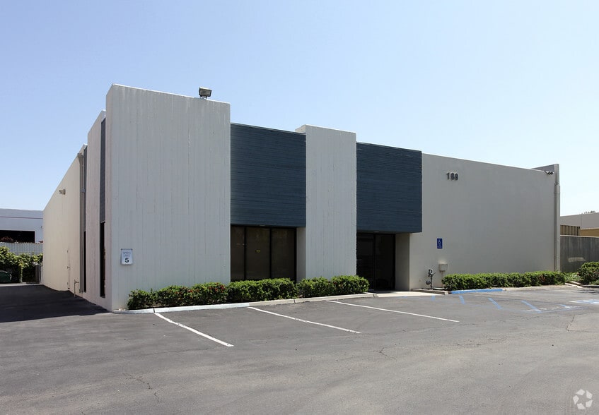 189 Business Center Dr, Corona, CA for rent - Primary Photo - Image 1 of 7