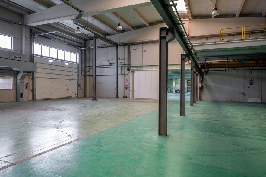 Industrial in Ávila, Ávila for sale - Interior Photo - Image 2 of 23