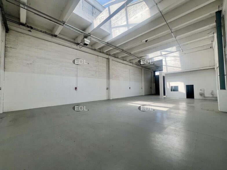 Light Industrial in Aulnay-sous-Bois to rent - Interior Photo - Image 2 of 23
