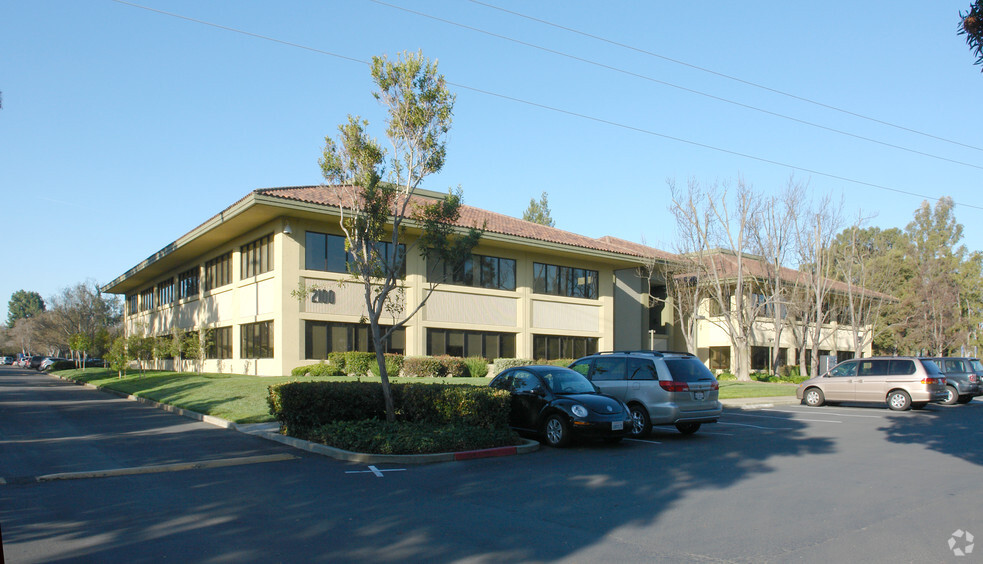 2100 Geng Rd, Palo Alto, CA for rent - Building Photo - Image 1 of 9