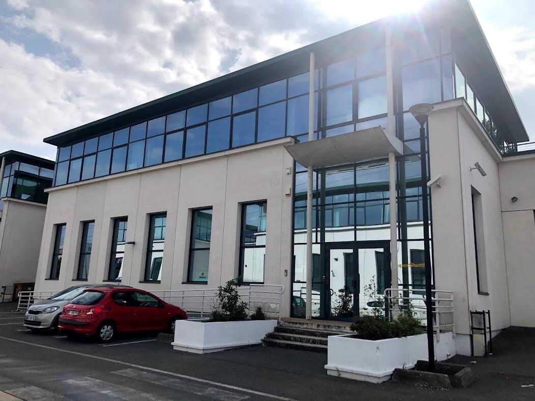 Office in Villeneuve-la-Garenne to rent Building Photo- Image 1 of 9