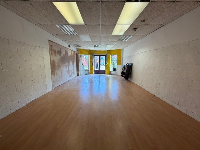 Priory Sq, Salisbury to rent - Building Photo - Image 2 of 3