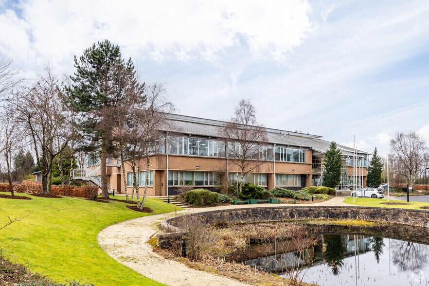 3 Dove Wynd, Bellshill to rent - Building Photo - Image 2 of 11