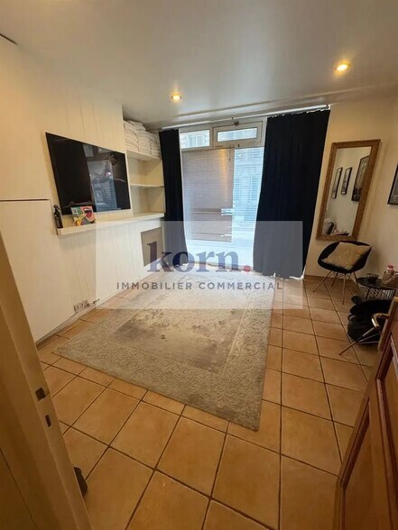 Office in Paris to rent - Interior Photo - Image 2 of 8