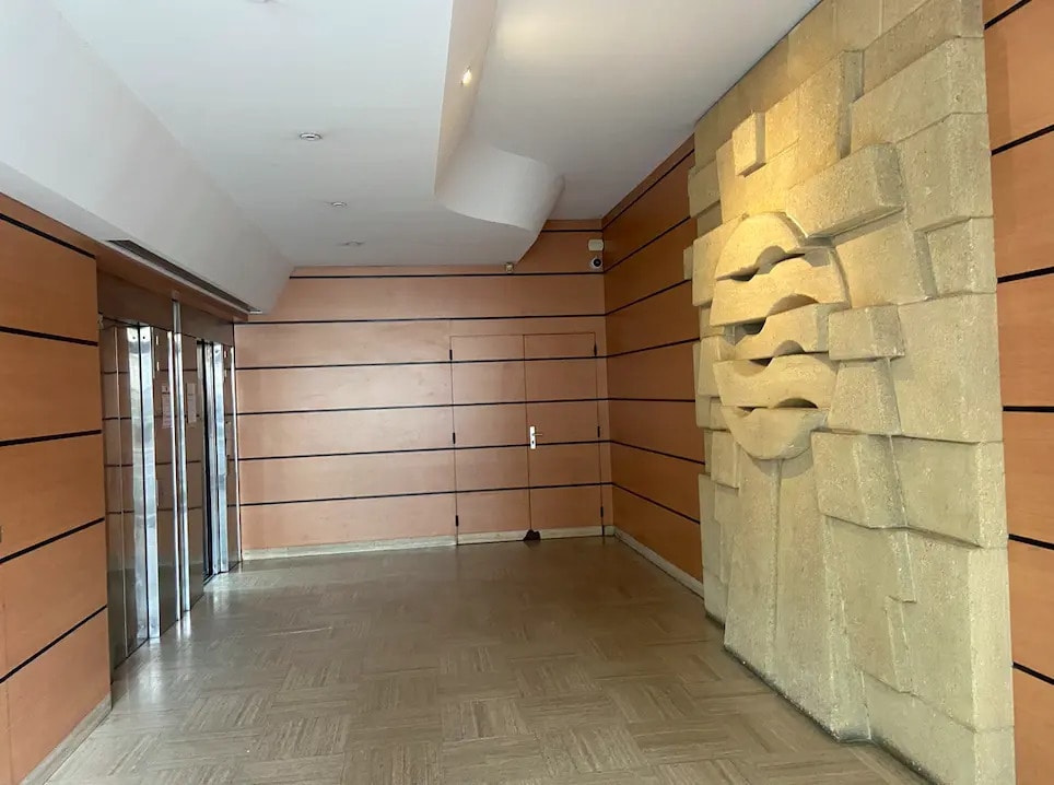 Office in Lyon to rent Lobby- Image 1 of 7