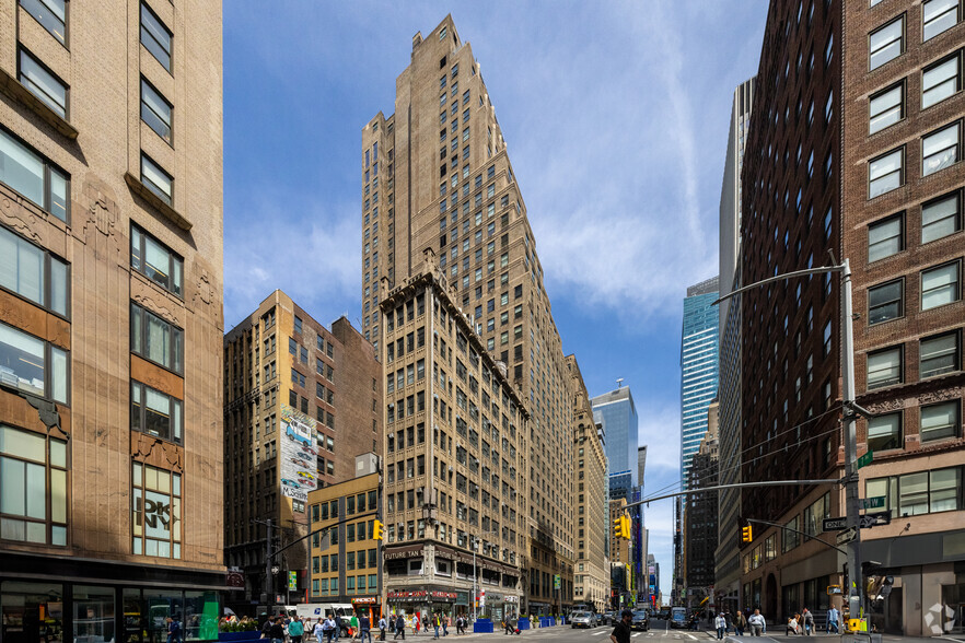 530 Seventh Ave, New York, NY for rent - Building Photo - Image 1 of 9