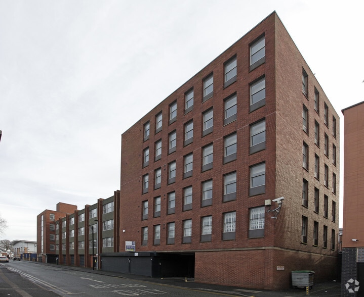 5 Lombard St, West Bromwich to rent - Building Photo - Image 2 of 3