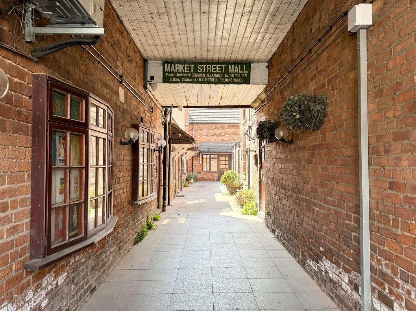 Market St, Chesterfield to rent Primary Photo- Image 1 of 2