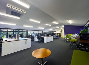Church Yard, Tring to rent Interior Photo- Image 2 of 3