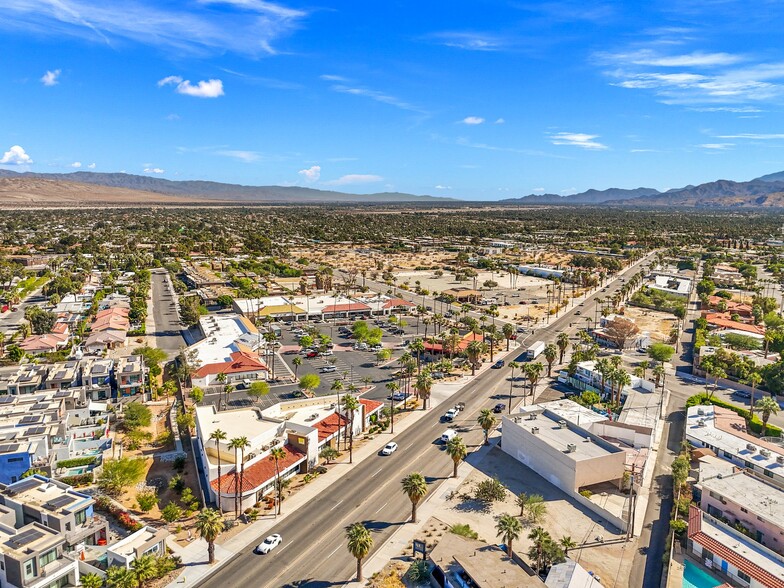 2500-2520 N Palm Canyon Dr, Palm Springs, CA for rent - Building Photo - Image 3 of 4